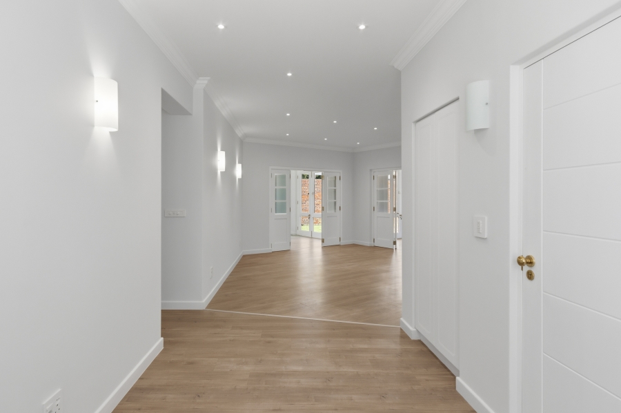 4 Bedroom Property for Sale in Golden Hill Western Cape